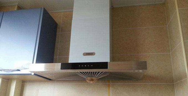 家里油煙機反煙怎么辦