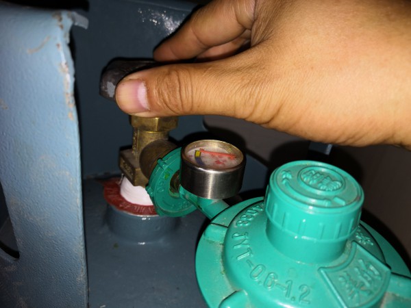 燃氣灶電池多久換一次