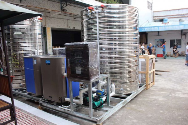 空氣能熱水器漏水的原因