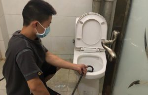 馬桶疏通